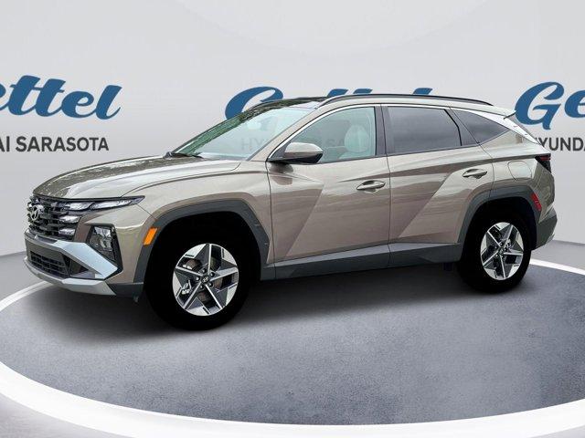 new 2025 Hyundai TUCSON Hybrid car, priced at $37,110