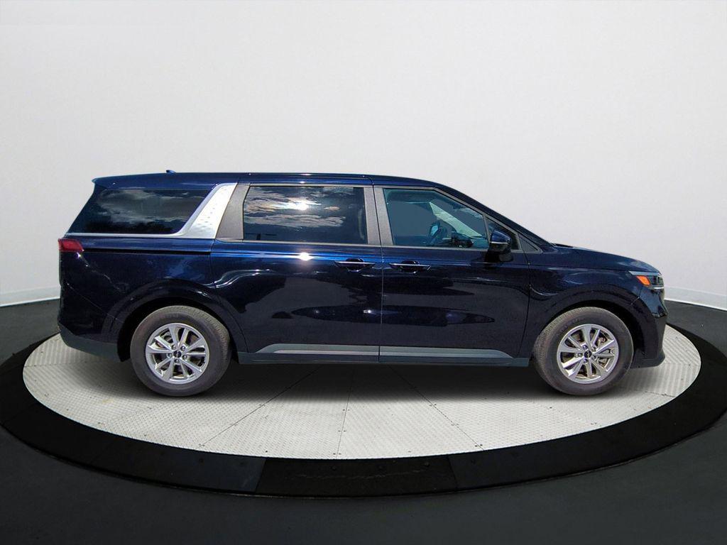 used 2024 Kia Carnival car, priced at $25,490