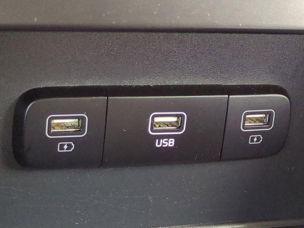 used 2024 Kia Carnival car, priced at $25,490