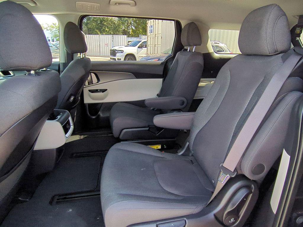 used 2024 Kia Carnival car, priced at $25,490
