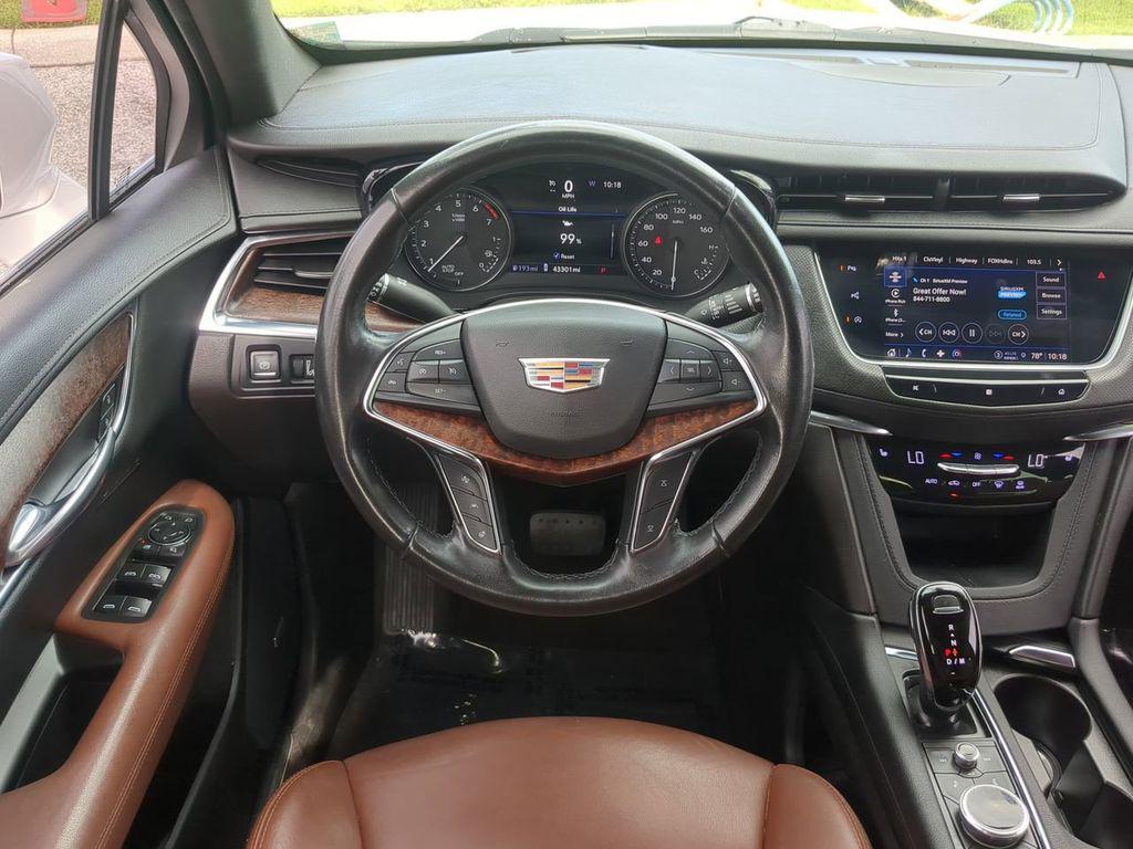 used 2021 Cadillac XT5 car, priced at $25,795