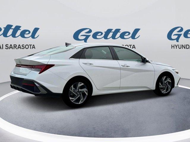 new 2025 Hyundai Elantra car, priced at $26,013