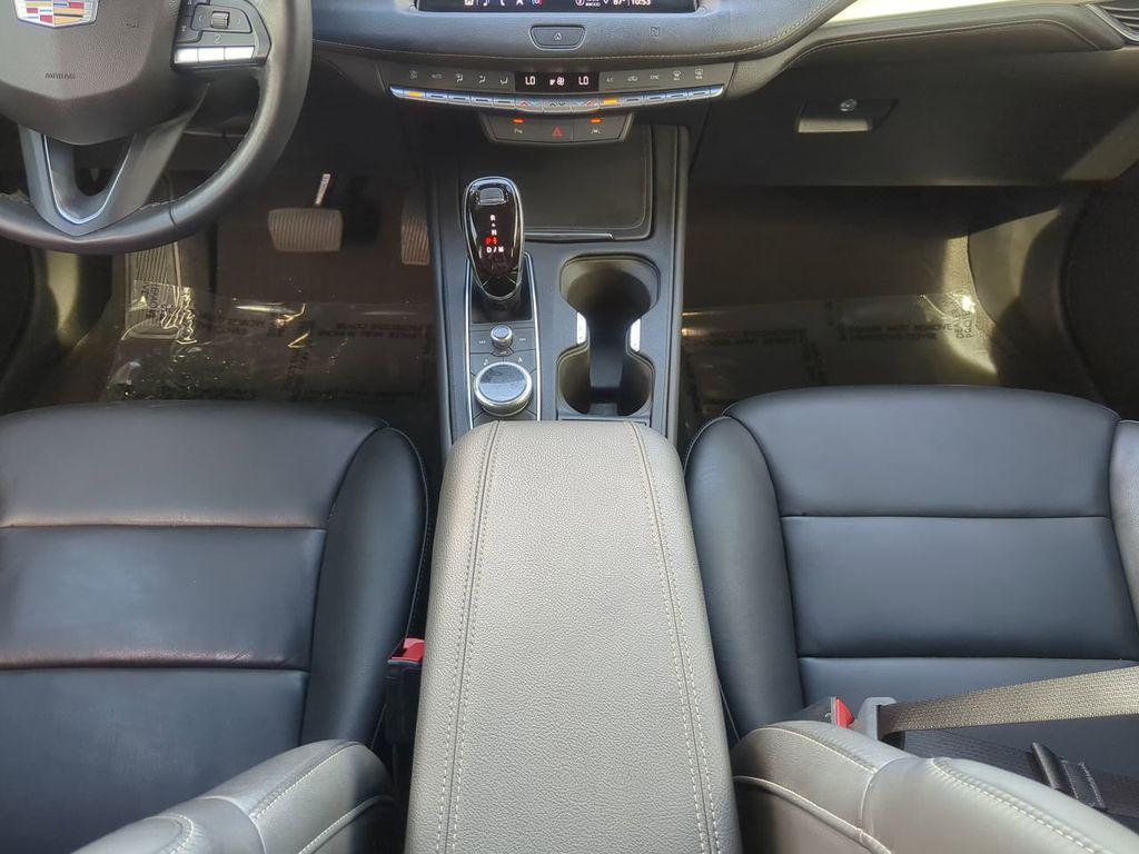 used 2021 Cadillac XT4 car, priced at $26,600