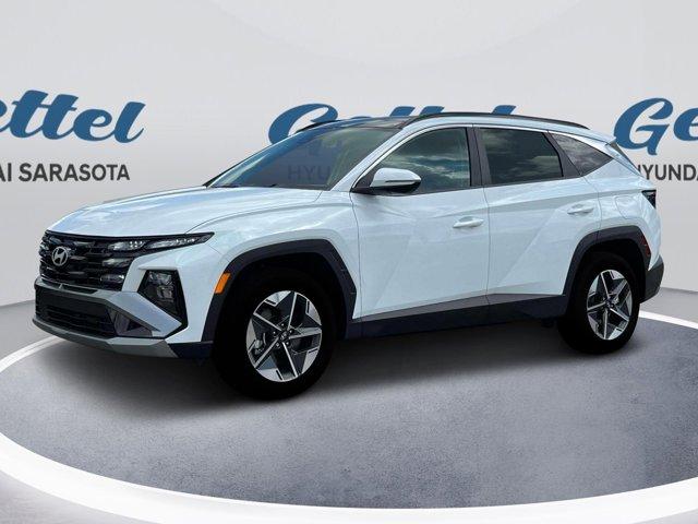 new 2025 Hyundai TUCSON Hybrid car, priced at $38,975