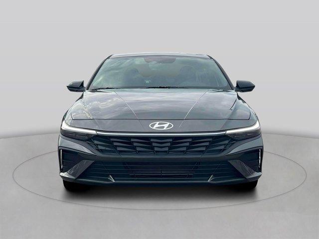 new 2025 Hyundai Elantra car