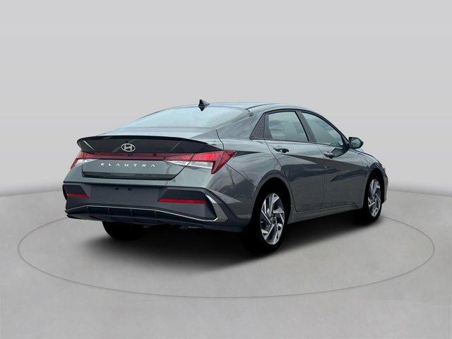 new 2025 Hyundai Elantra car