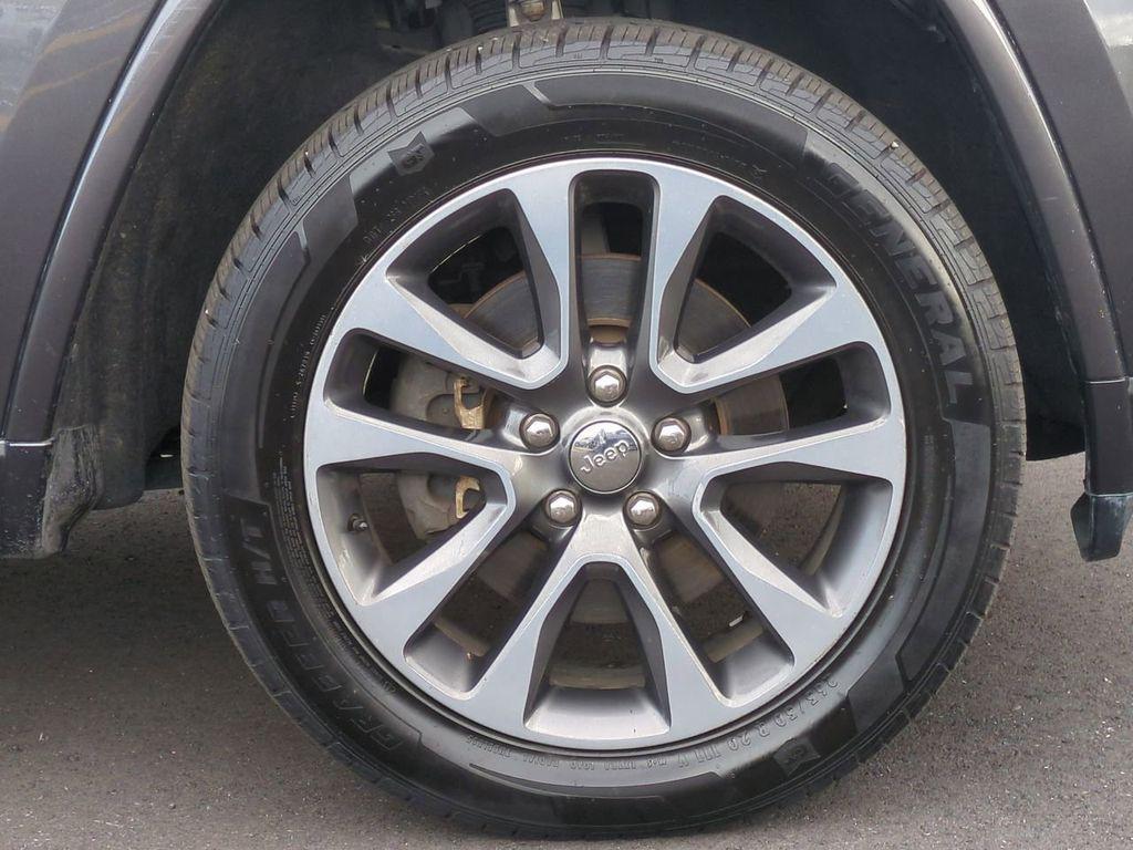used 2017 Jeep Grand Cherokee car, priced at $14,175