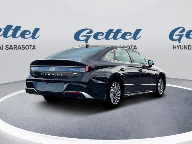 new 2025 Hyundai Sonata Hybrid car