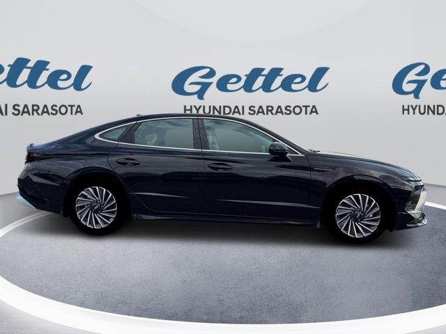 new 2025 Hyundai Sonata Hybrid car