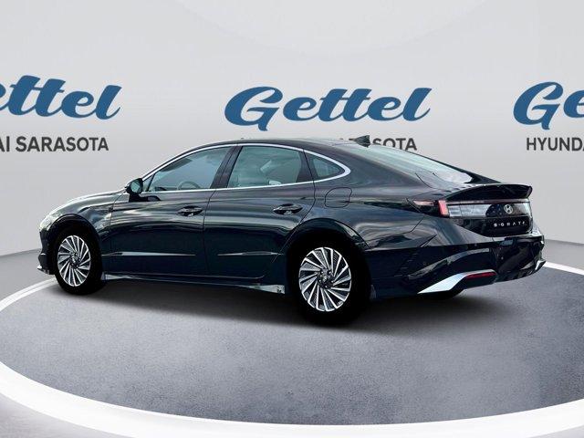 new 2025 Hyundai Sonata Hybrid car