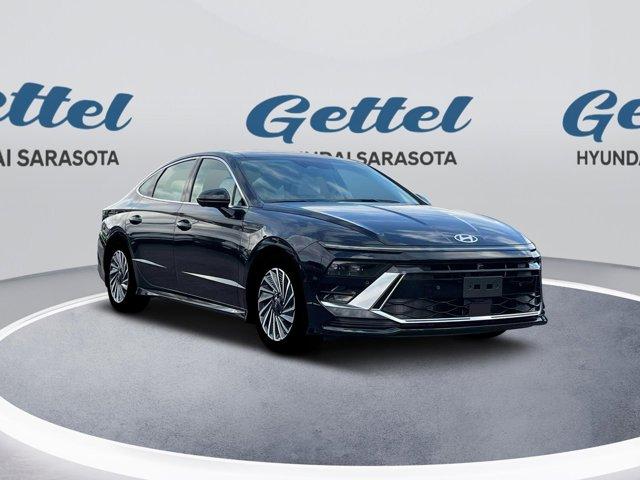 new 2025 Hyundai Sonata Hybrid car