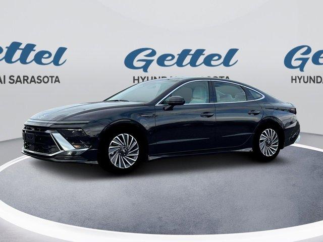 new 2025 Hyundai Sonata Hybrid car