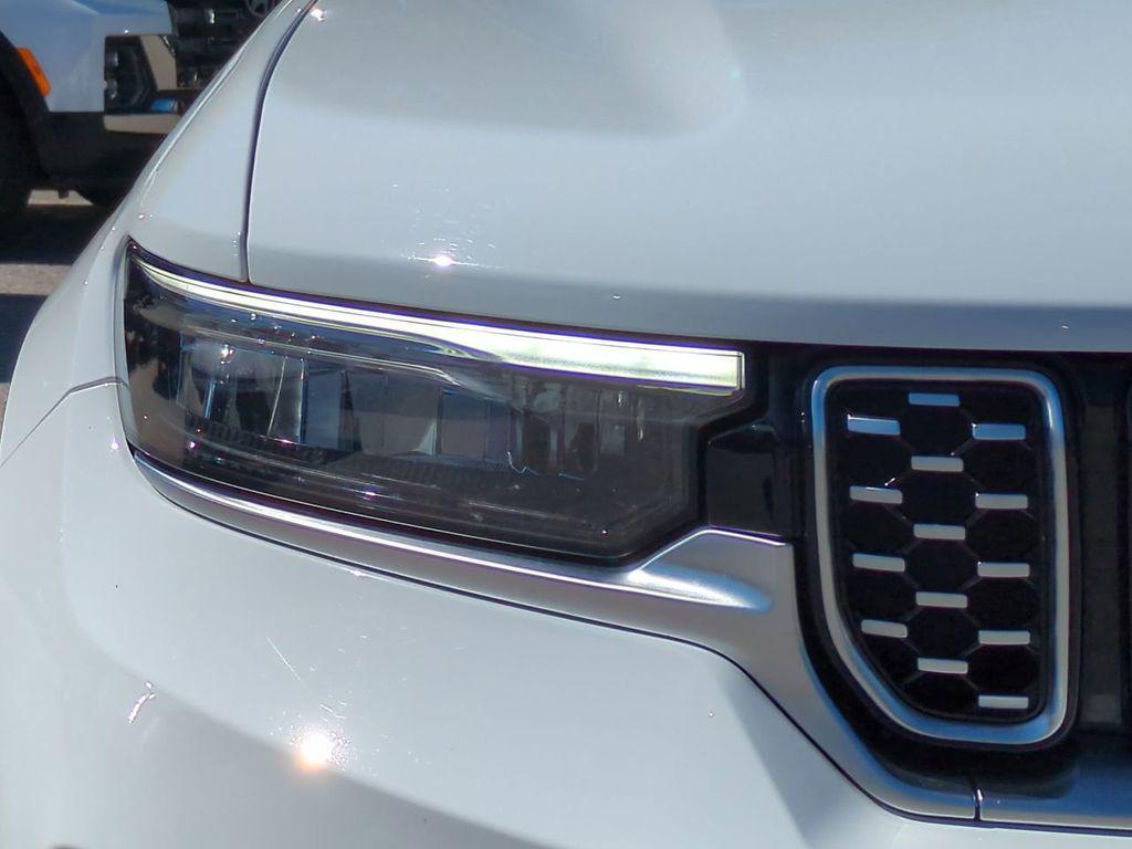 used 2022 Jeep Grand Cherokee car, priced at $38,750