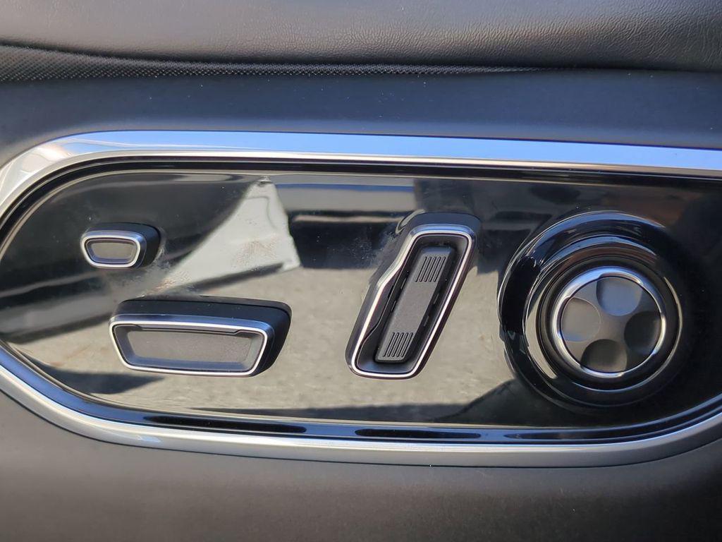 used 2022 Jeep Grand Cherokee car, priced at $38,750