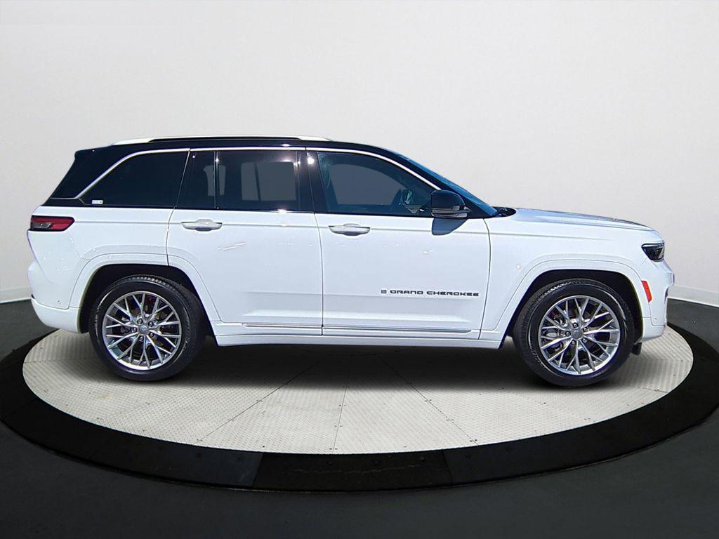 used 2022 Jeep Grand Cherokee car, priced at $38,750
