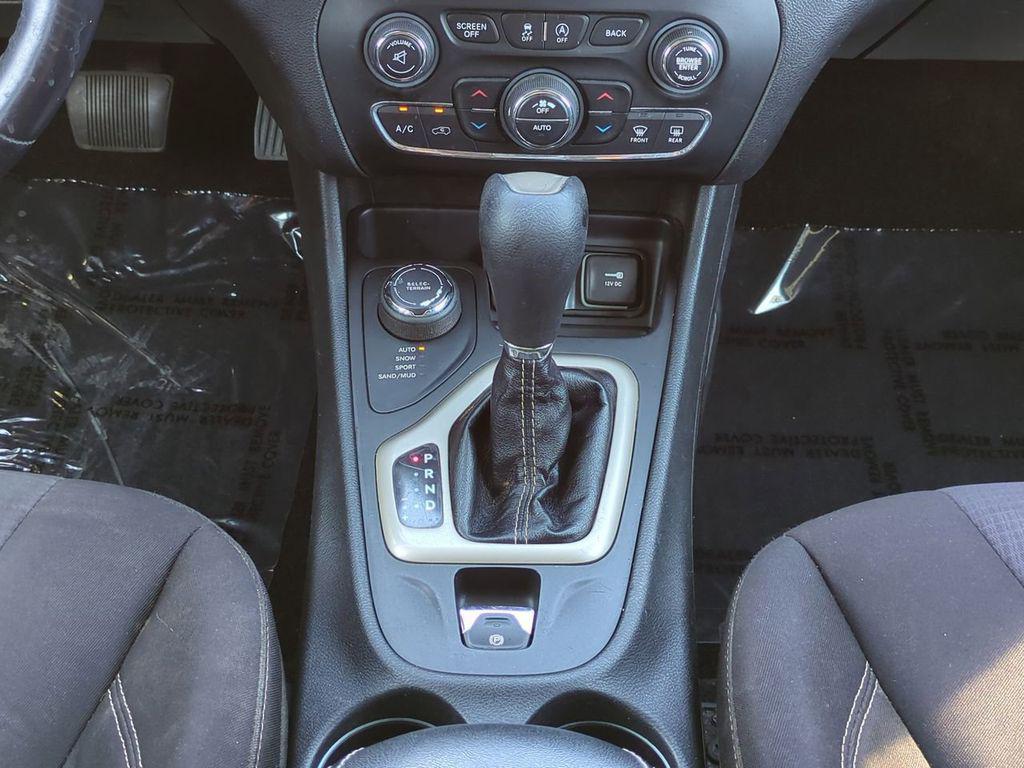 used 2015 Jeep Cherokee car, priced at $10,268