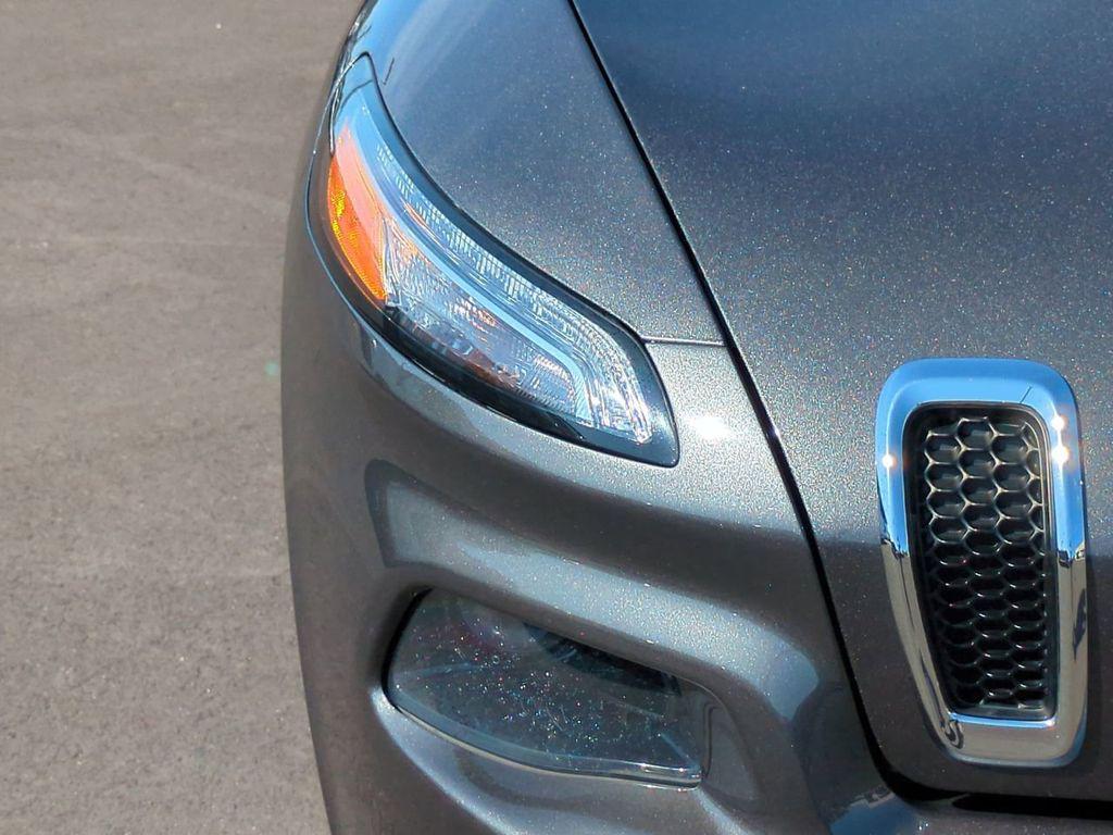 used 2015 Jeep Cherokee car, priced at $10,268