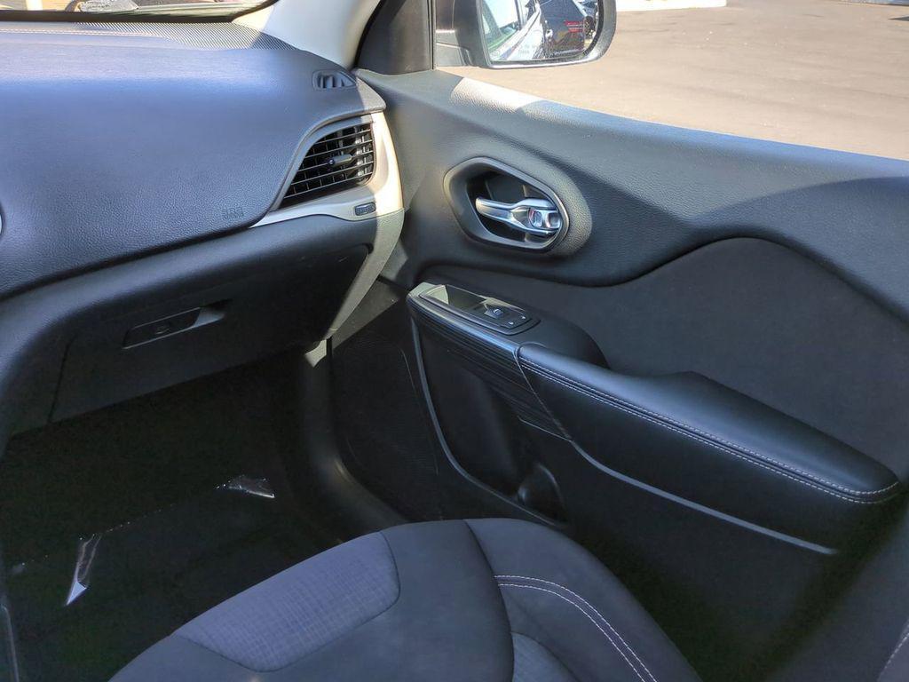 used 2015 Jeep Cherokee car, priced at $10,268