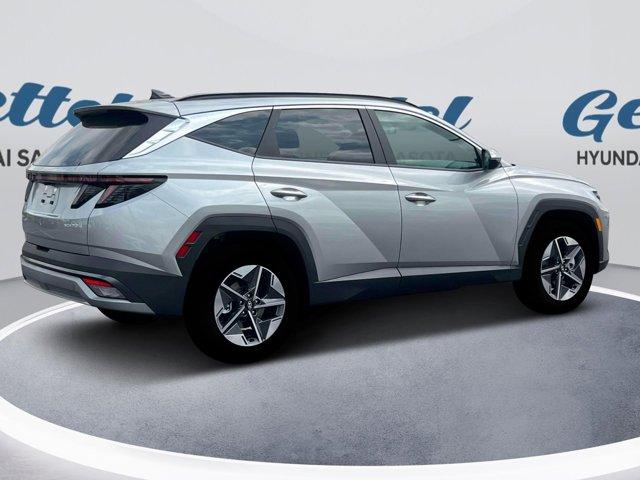 new 2025 Hyundai TUCSON Hybrid car, priced at $37,225