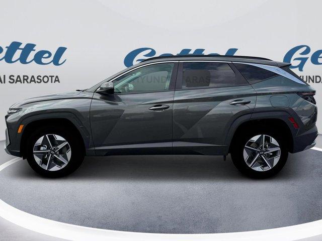 new 2025 Hyundai TUCSON Hybrid car, priced at $37,090
