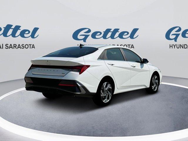 new 2025 Hyundai Elantra HEV car