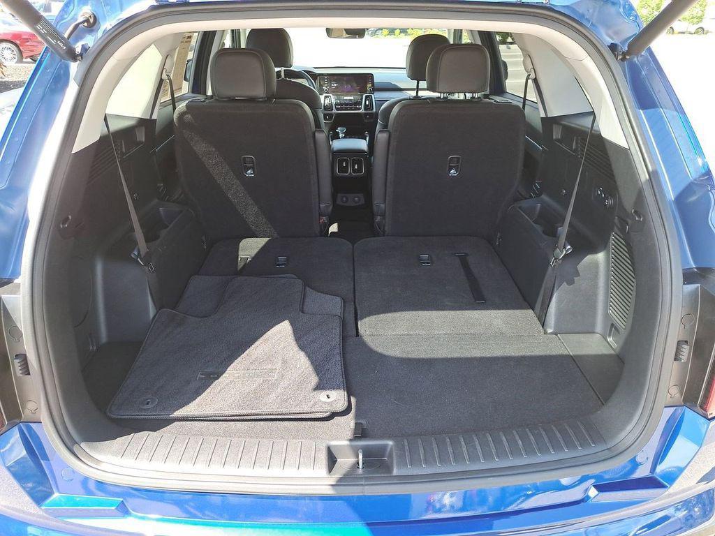 used 2023 Kia Sorento car, priced at $25,232