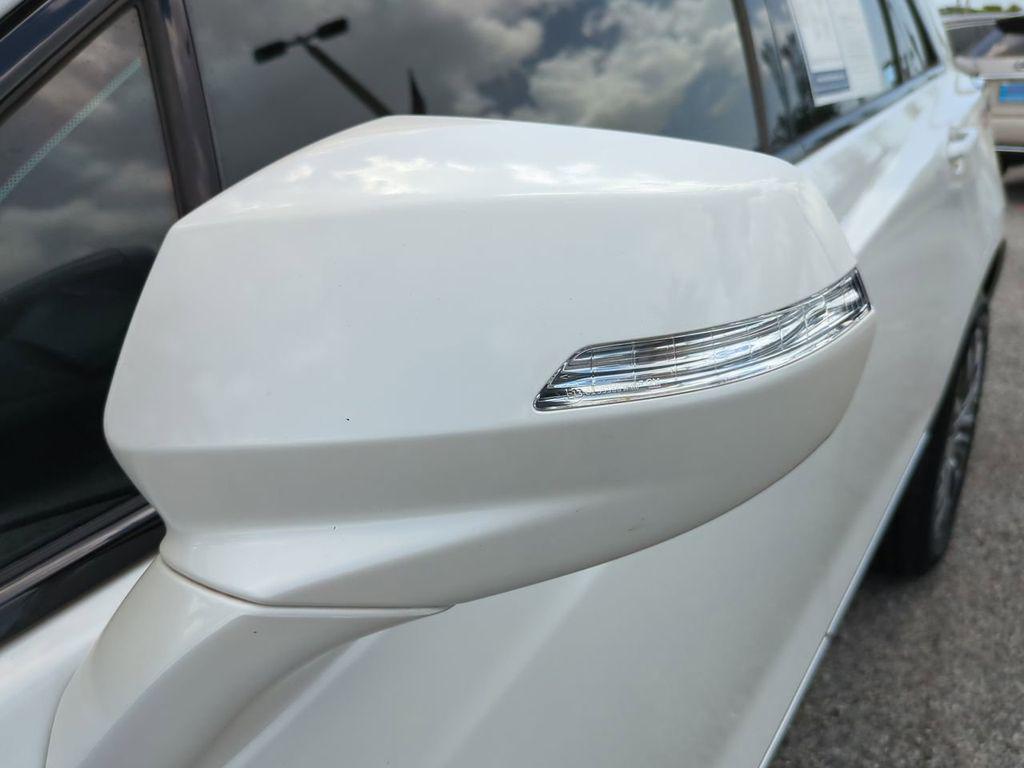 used 2020 Cadillac XT5 car, priced at $23,990