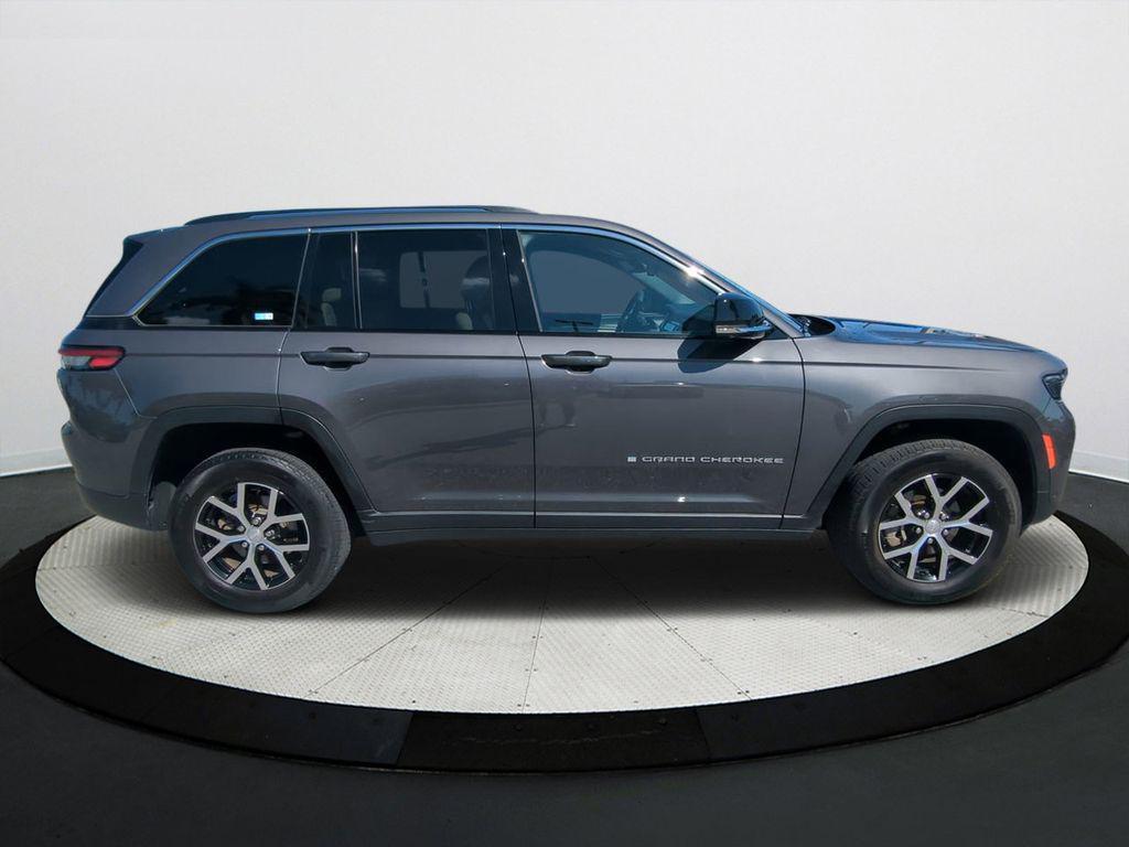 used 2023 Jeep Grand Cherokee car, priced at $26,550