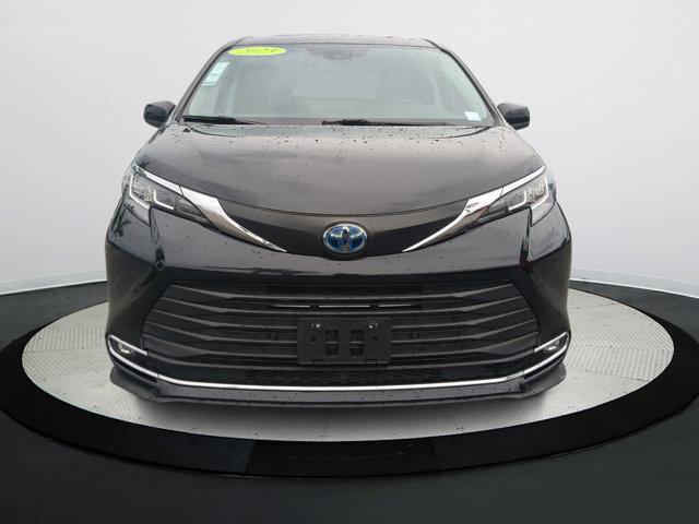 used 2023 Toyota Sienna car, priced at $40,989