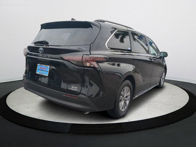 used 2023 Toyota Sienna car, priced at $40,989