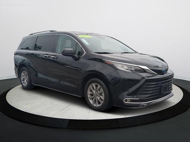 used 2023 Toyota Sienna car, priced at $40,989