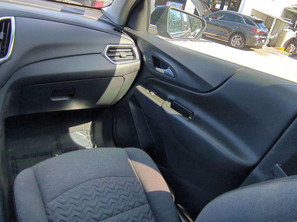 used 2024 Chevrolet Equinox car, priced at $18,990