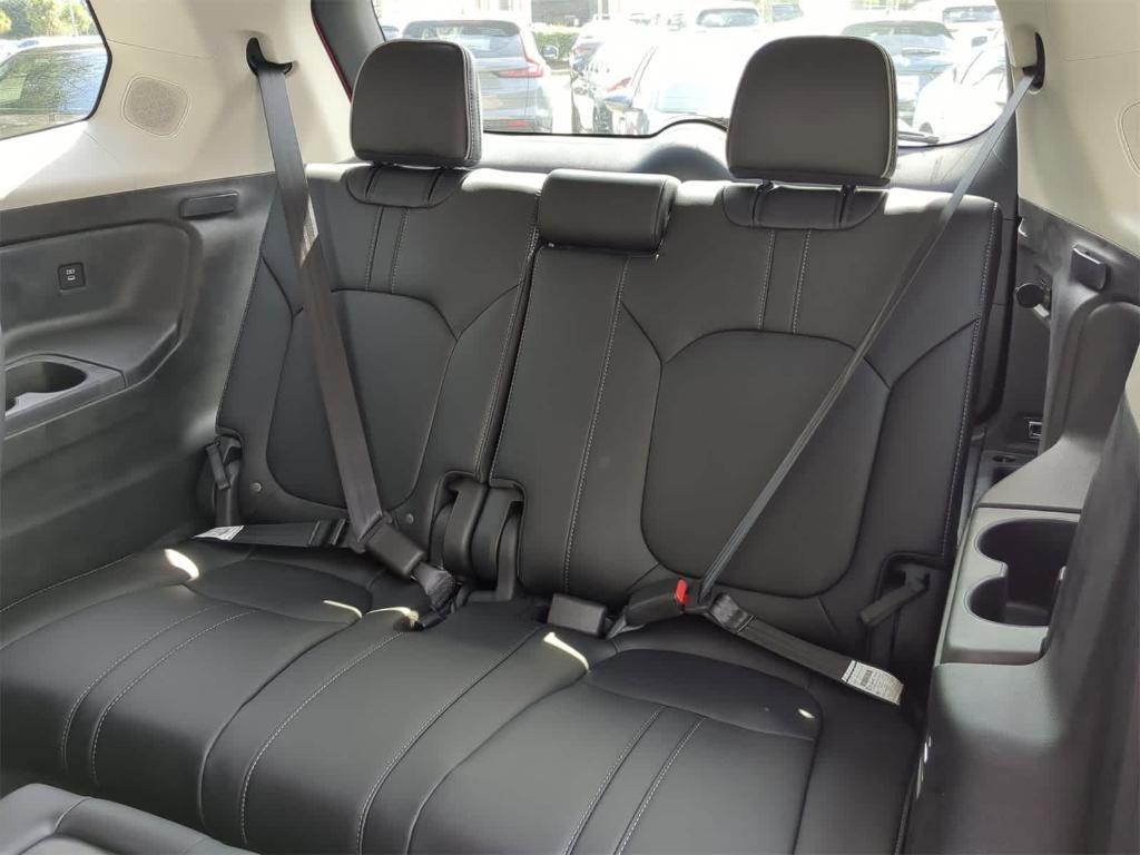 new 2025 Honda Pilot car, priced at $50,776