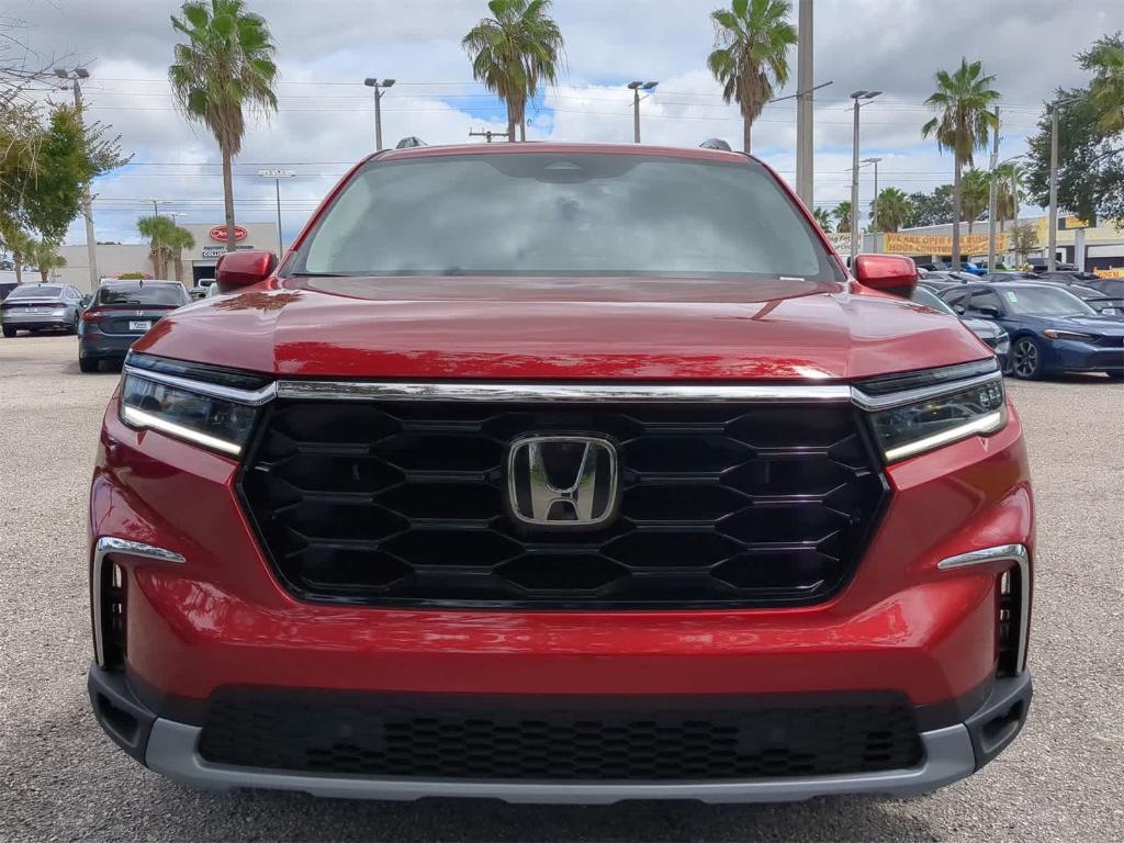 new 2025 Honda Pilot car, priced at $47,822