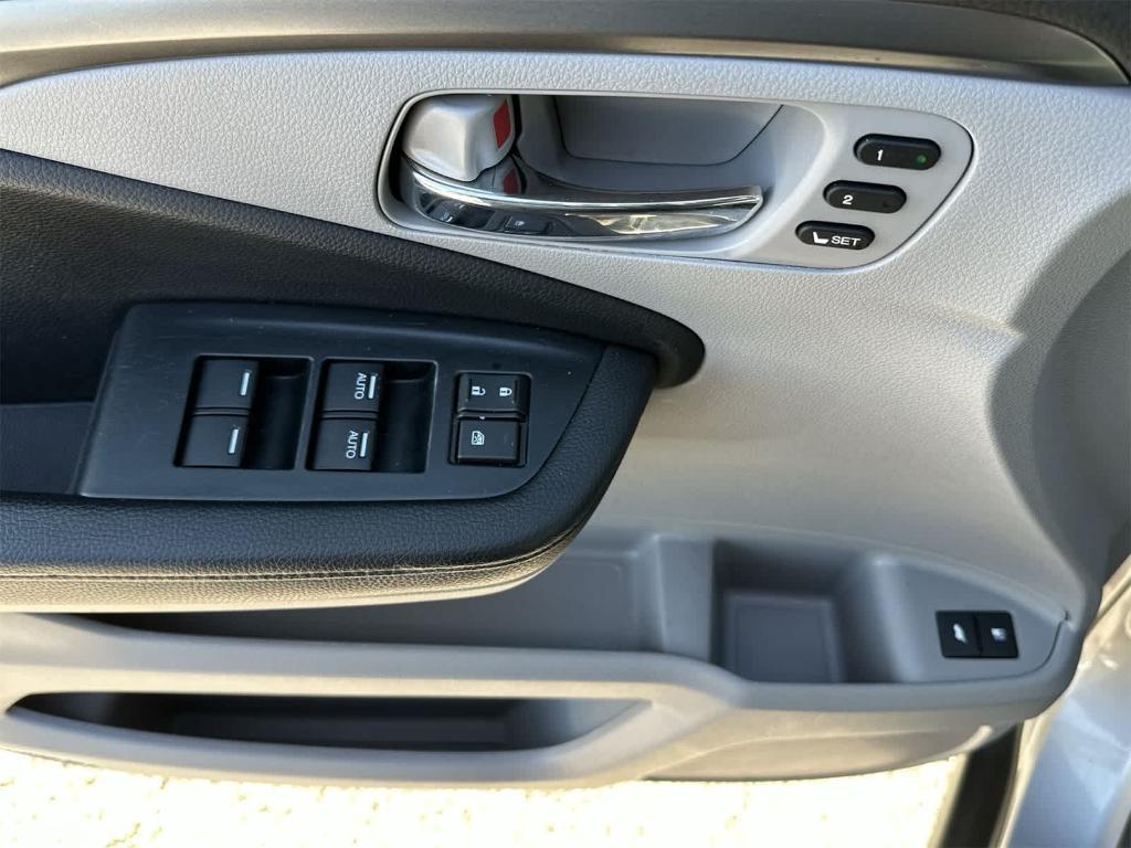 used 2022 Honda Pilot car, priced at $28,739