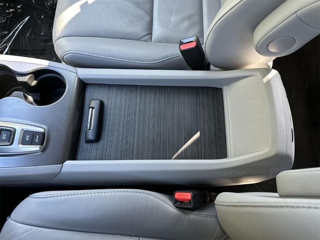 used 2022 Honda Pilot car, priced at $28,739