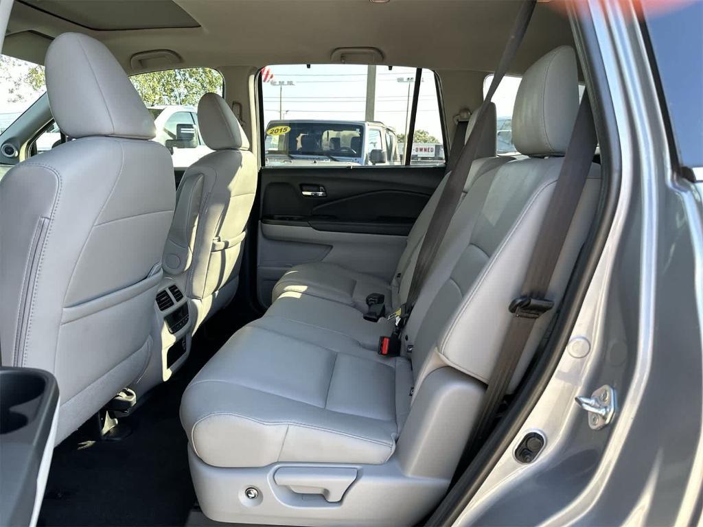 used 2022 Honda Pilot car, priced at $28,739