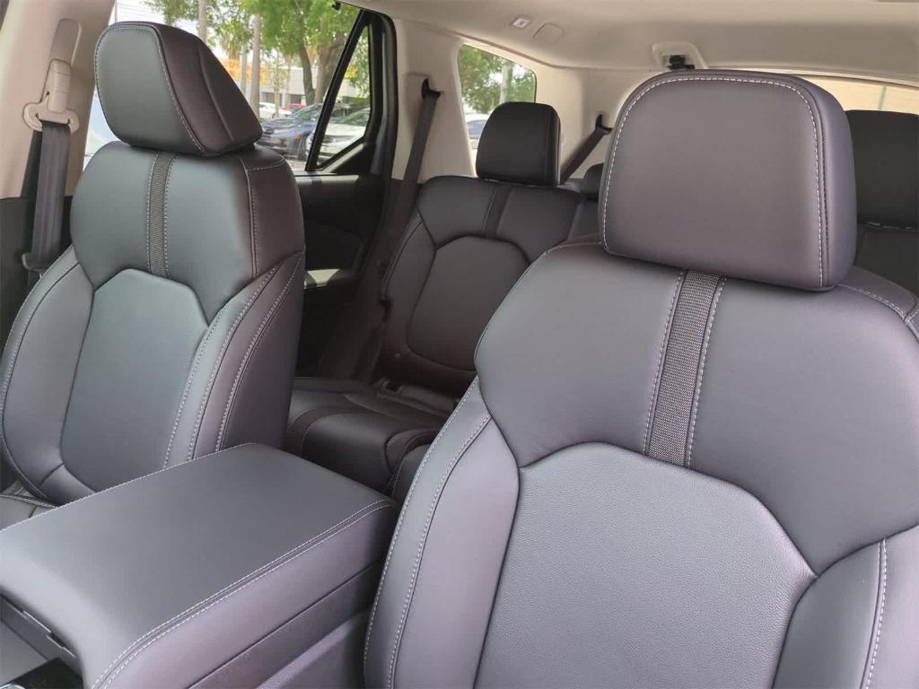new 2025 Honda Pilot car, priced at $49,445