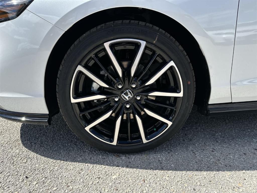 new 2025 Honda Accord Hybrid car, priced at $38,620