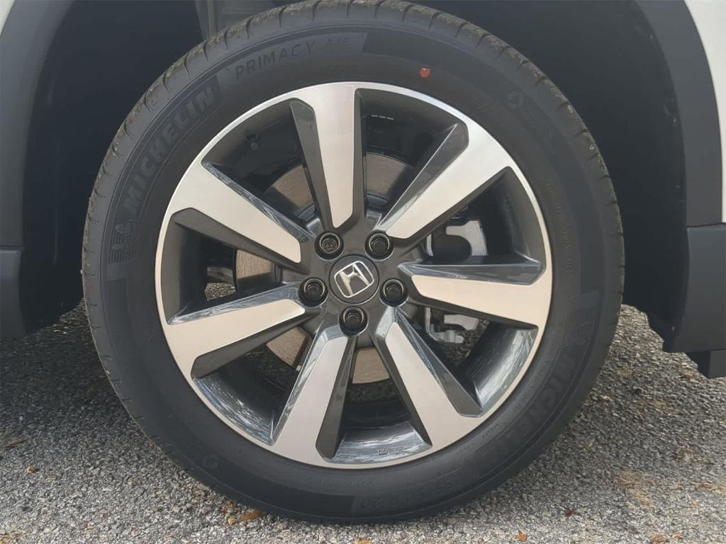 new 2025 Honda Pilot car, priced at $44,648