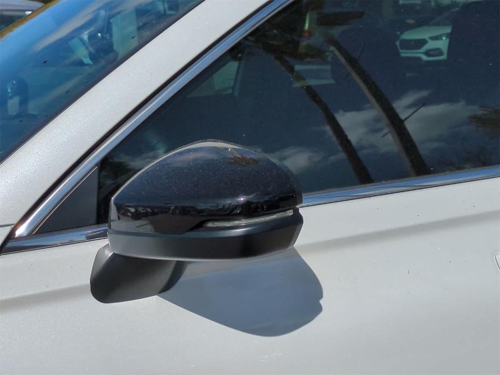 new 2025 Honda CR-V Hybrid car, priced at $36,636