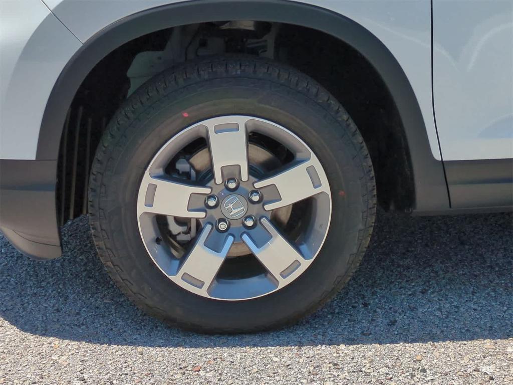 new 2025 Honda Ridgeline car, priced at $43,990