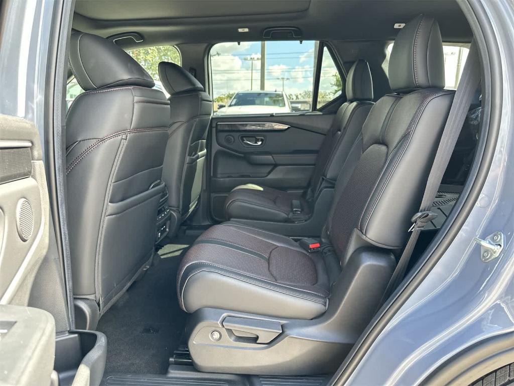 used 2025 Honda Pilot car, priced at $50,107