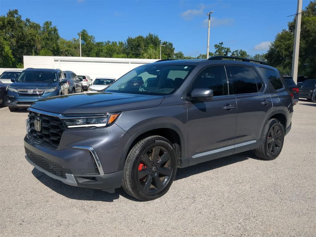 used 2025 Honda Pilot car, priced at $44,990