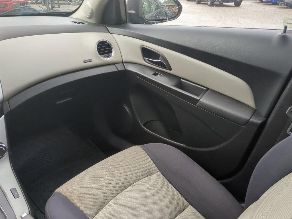 used 2014 Chevrolet Cruze car, priced at $7,990