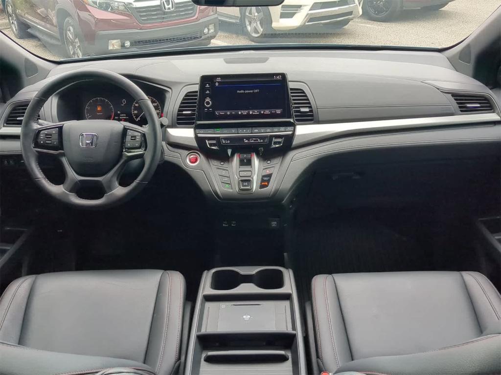 used 2025 Honda Odyssey car, priced at $38,495
