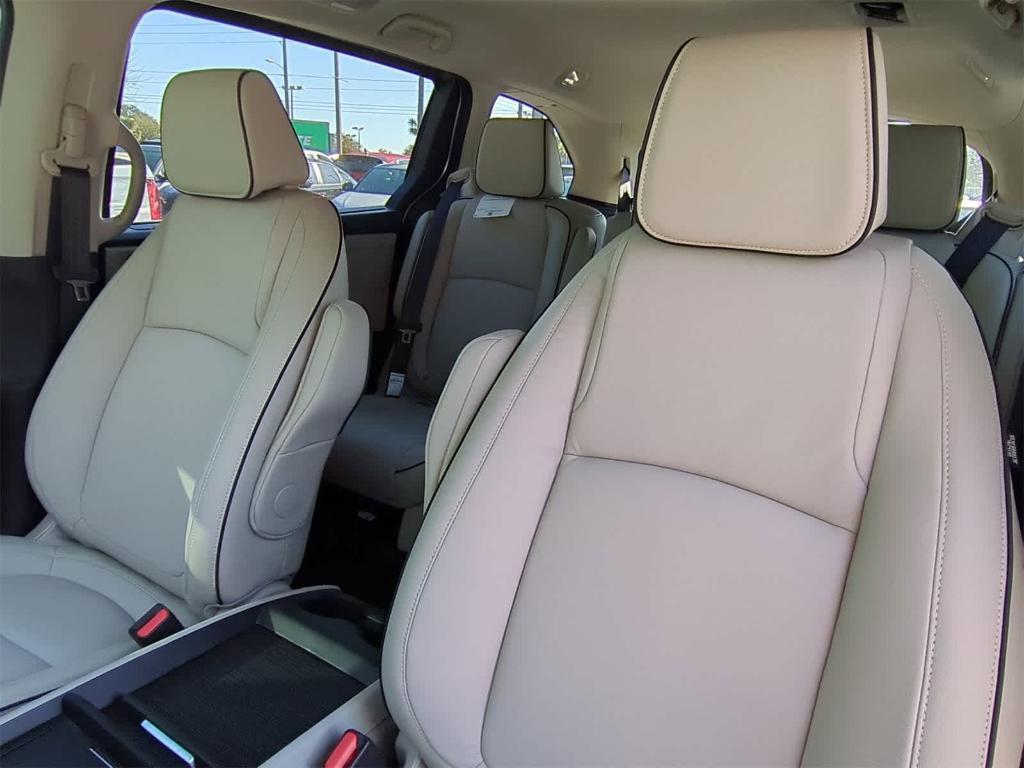 new 2025 Honda Odyssey car, priced at $42,687