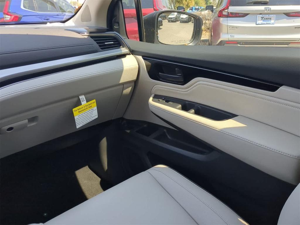 new 2025 Honda Odyssey car, priced at $47,414