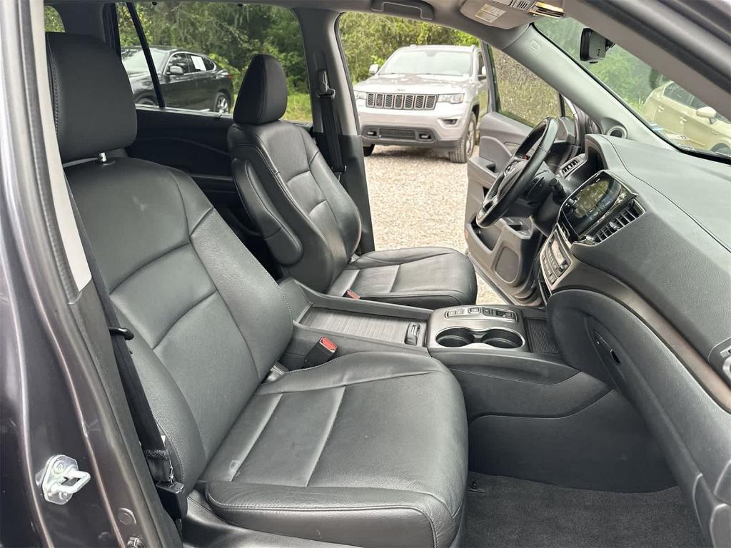 used 2022 Honda Pilot car, priced at $21,476