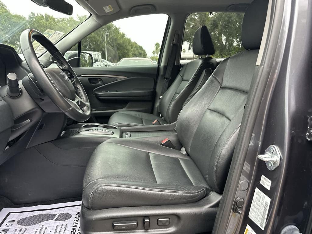used 2022 Honda Pilot car, priced at $21,476